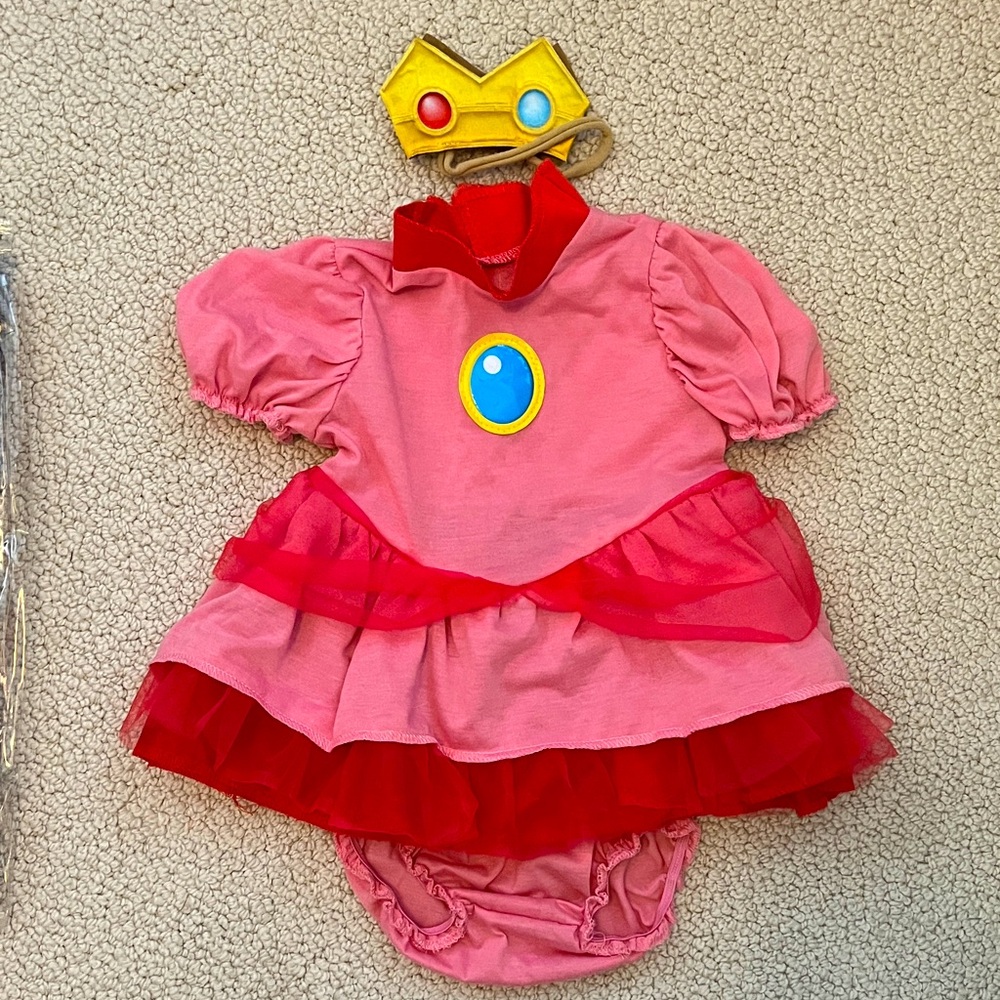 Princess Peach costume 6-12 month
